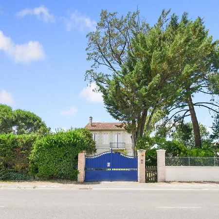 Villa In Lanton Near The Beach With Harbour View 别墅 *