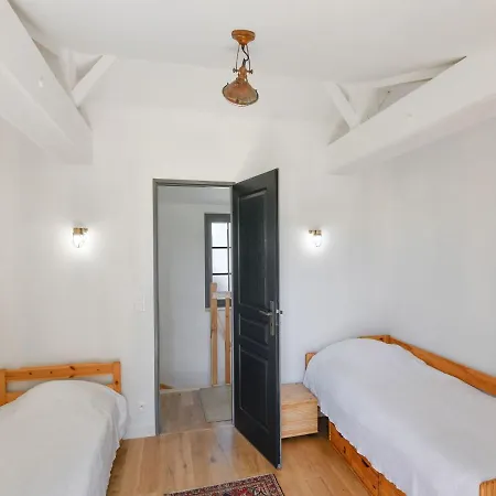 Villa In Lanton Near The Beach With Harbour View *