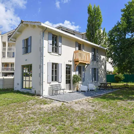 Villa In Lanton Near The Beach With Harbour View