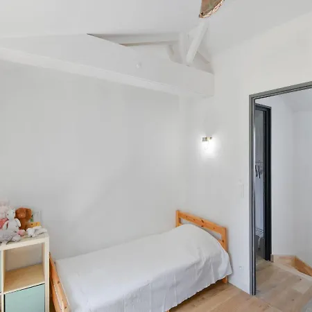 Villa In Lanton Near The Beach With Harbour View