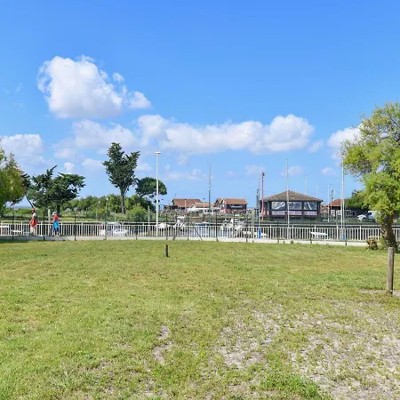 别墅 Villa In Lanton Near The Beach With Harbour View