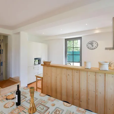 Villa In Lanton Near The Beach With Harbour View 兰顿
