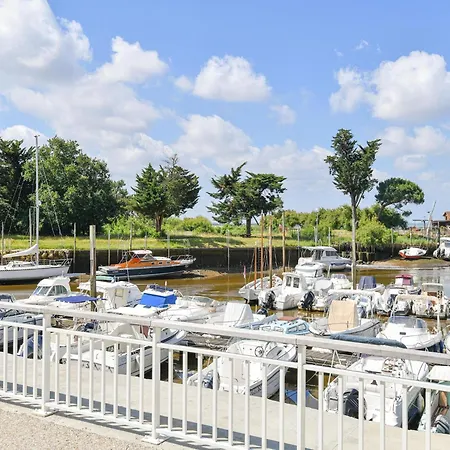 In Near The With Harbour View *
